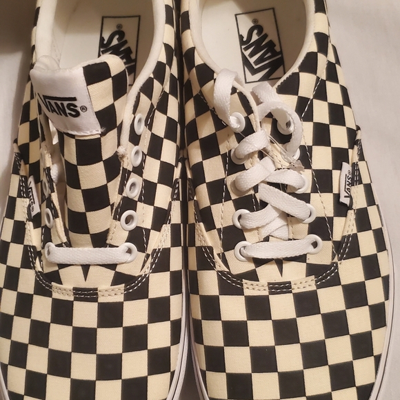 Vans Other - Keep it casual, yet fun with these men's Vans Doh